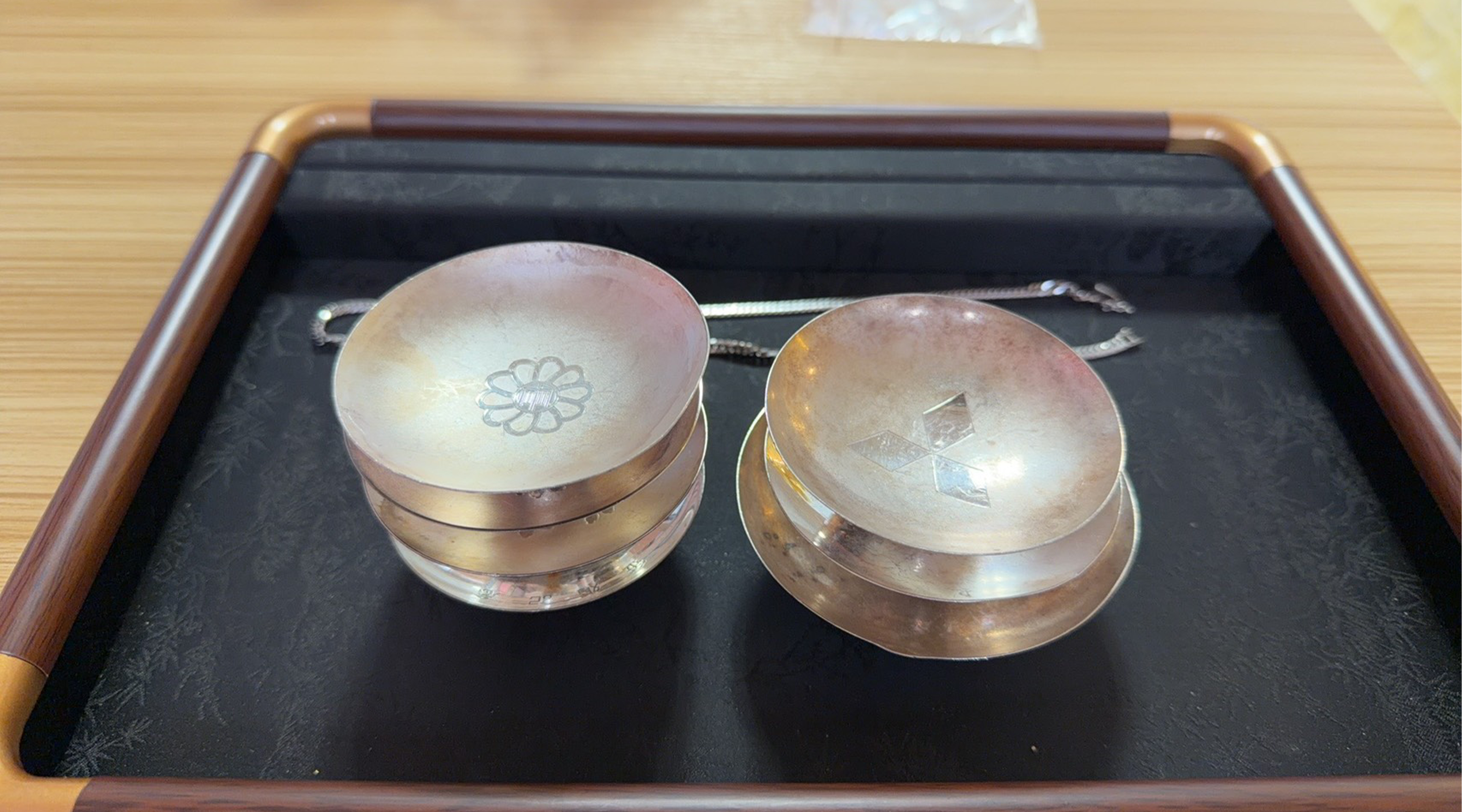 買取専門店買わせてや